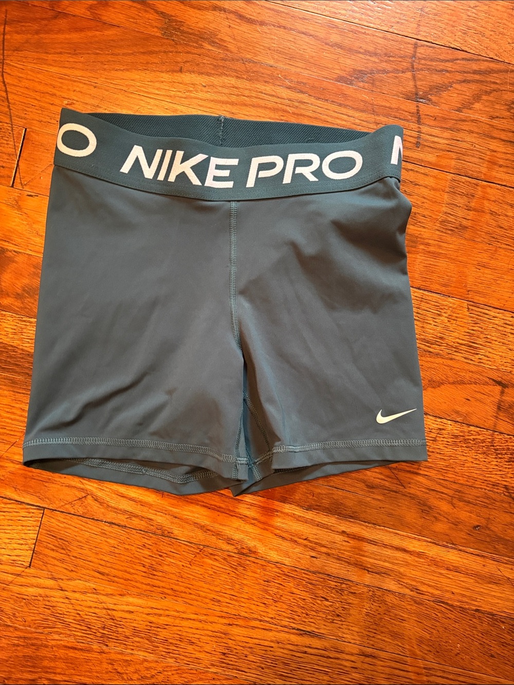 Nike Pro Women's Bike Shorts in Slate Gray